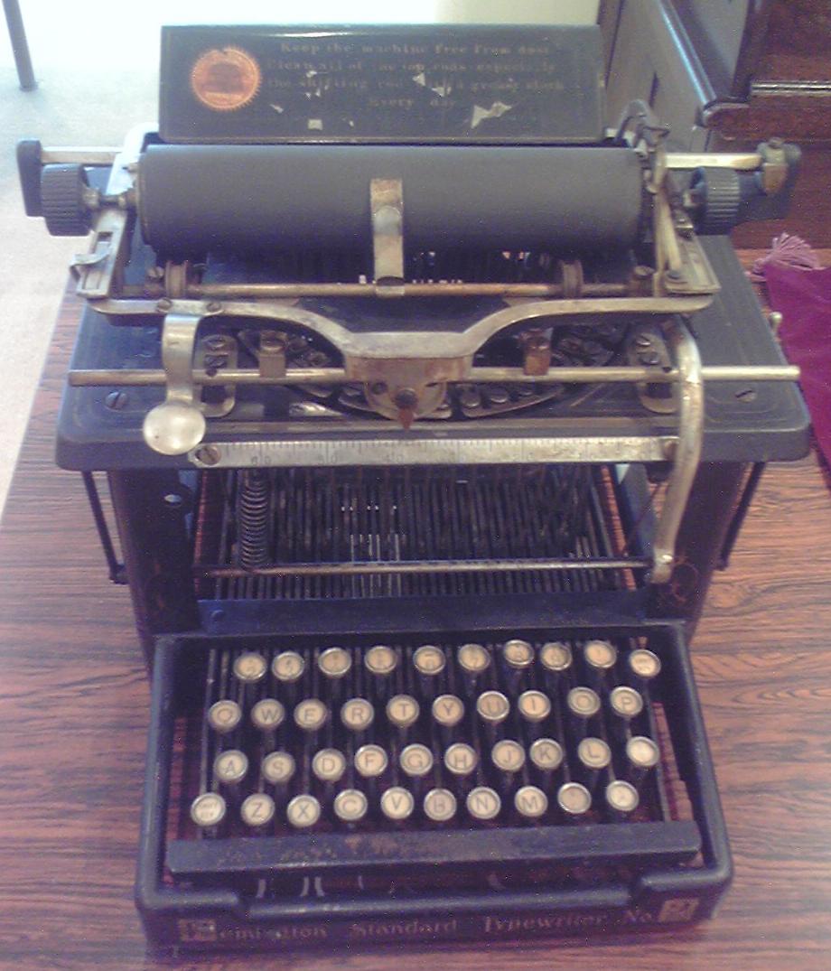 菊武学園の「Remington Standard Typewriter No.2」