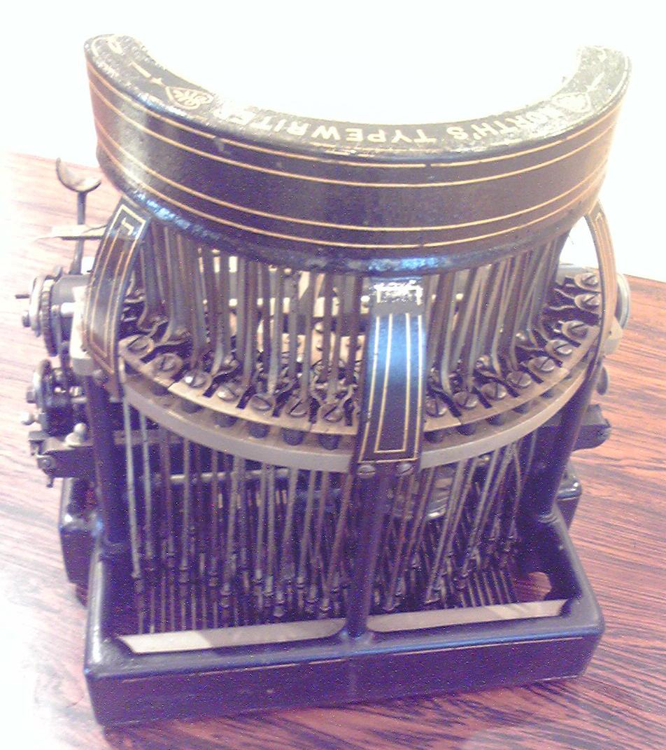 菊武学園の「North's Typewriter」背面